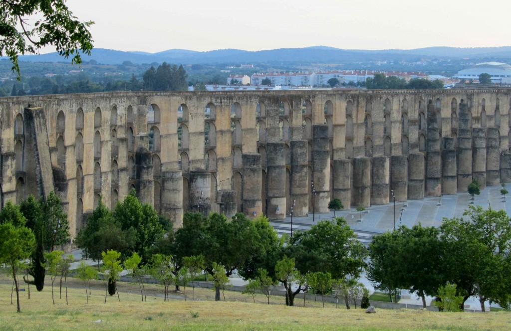 The multi-tiered aquaduct in Elvas